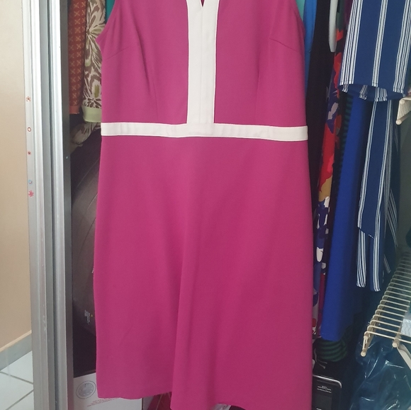 Dress - Picture 4 of 4